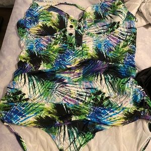 Preloved Plus size Torrid One Piece bathing suit